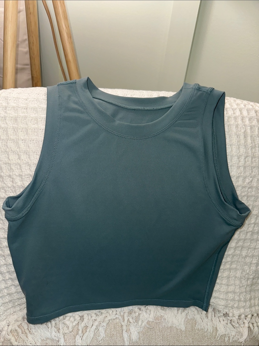 PARAGON Sleeveless Crop Tank in  Teal